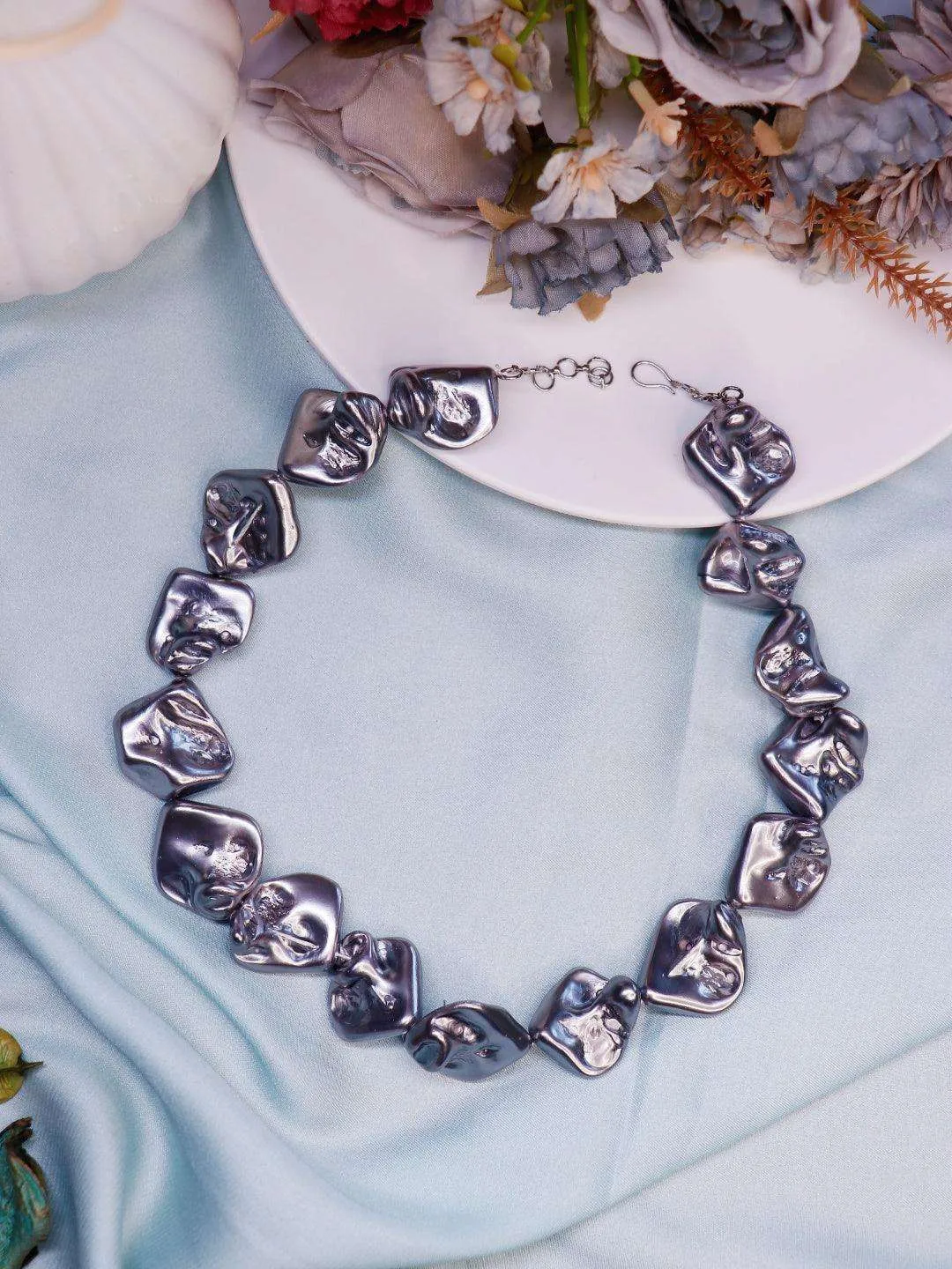 Baroque Statement Necklace Gray