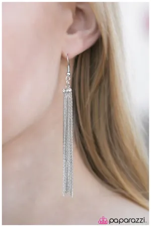 Paparazzi Earring ~ Night At The Oscars  - White