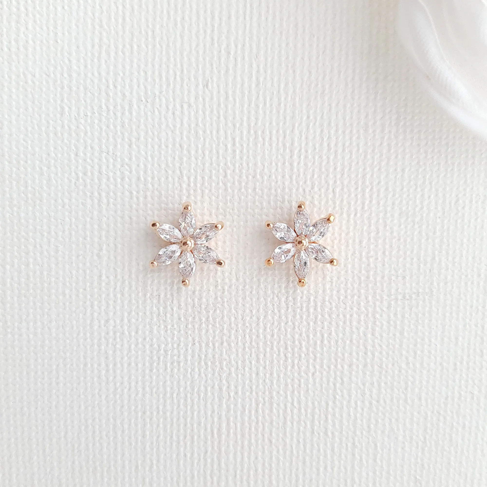 Sparkling Flower Stud Earrings-Trisha