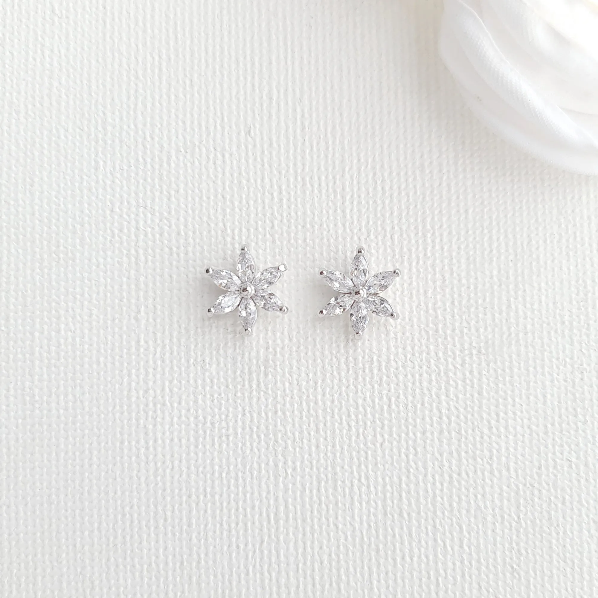 Sparkling Flower Stud Earrings-Trisha