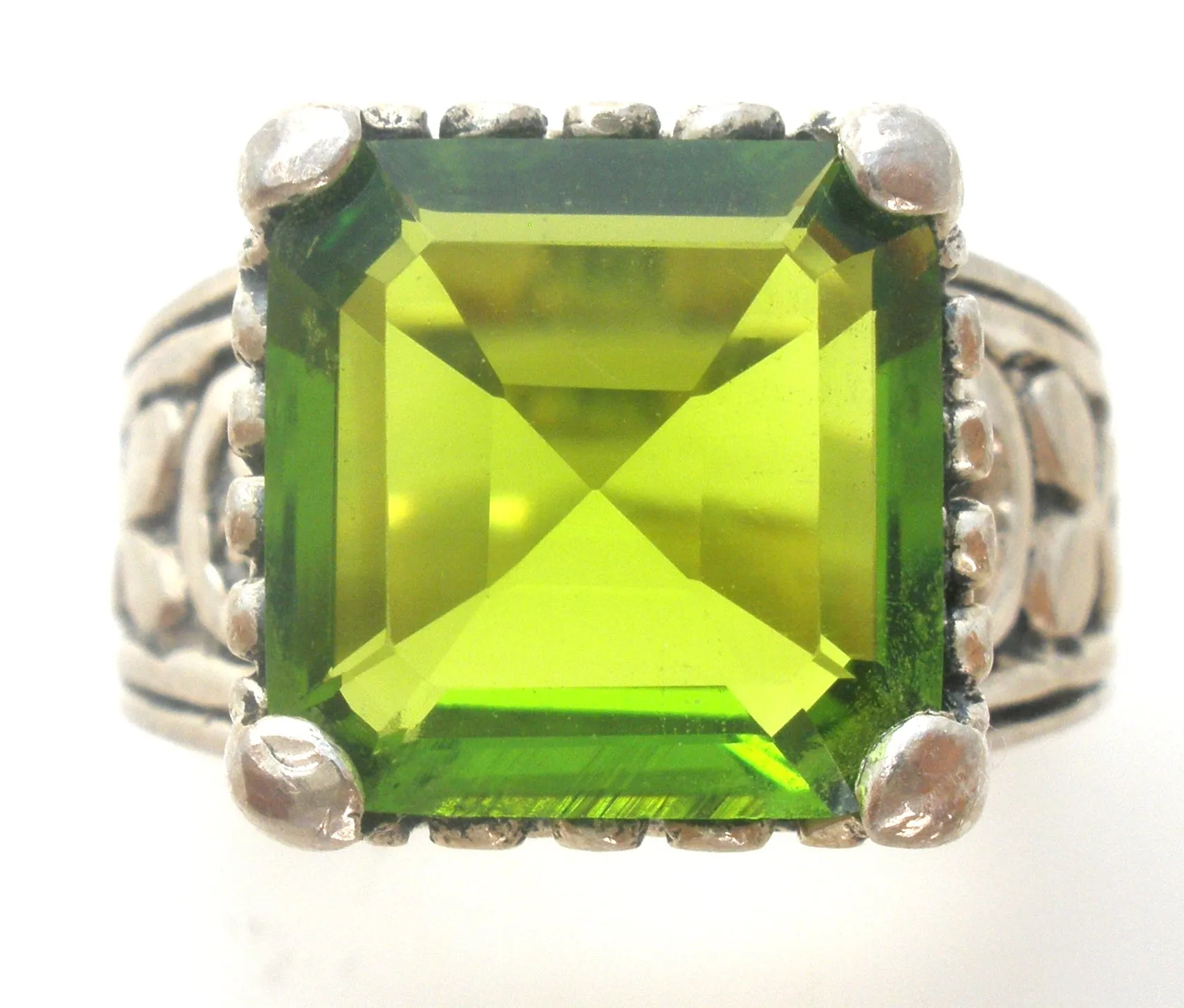 Sterling Silver Green Peridot Ring Size 9